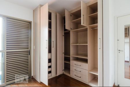 Apartamento à venda com 130m², 3 quartos e 2 vagasQuarto da Suíte