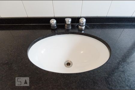 Apartamento à venda com 130m², 3 quartos e 2 vagasBanheiro da Suíte