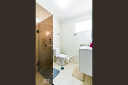 Banheiro de apartamento para alugar com 2 quartos, 65m² em Cambuí, Campinas