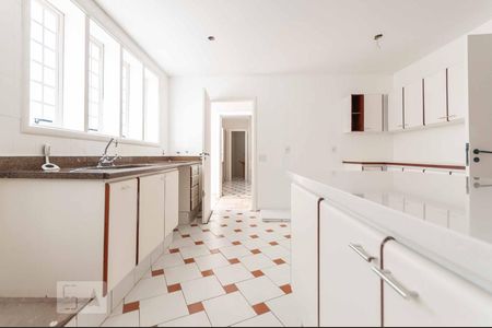 Casa à venda com 300m², 4 quartos e 3 vagas Casa à venda com 300m², 4 quartos e 3 vagasCozinha