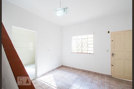 Sala de casa de condomínio para alugar com 2 quartos, 80m² em Jardim Maria Estela, São Paulo