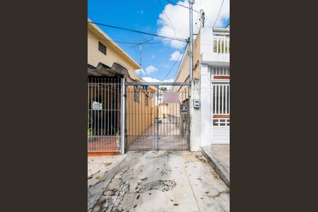 Casa de condomínio para alugar com 80m², 2 quartos e 1 vagaFachada