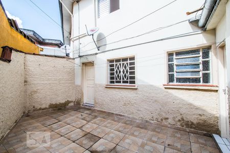 Casa de condomínio para alugar com 80m², 2 quartos e 1 vagaQuintal