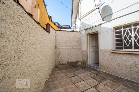 Casa de condomínio para alugar com 80m², 2 quartos e 1 vagaQuintal