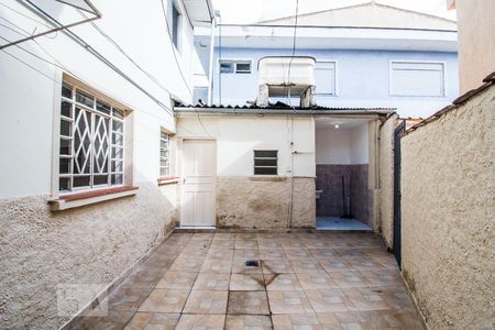 Casa de condomínio para alugar com 80m², 2 quartos e 1 vagaQuintal