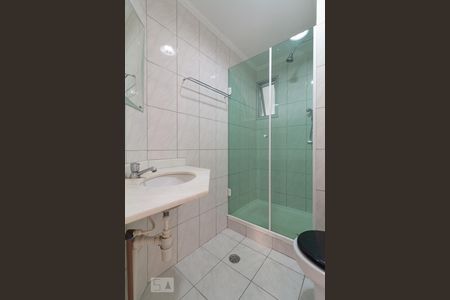 Banheiro de apartamento à venda com 3 quartos, 60m² em Vila Constança, São Paulo