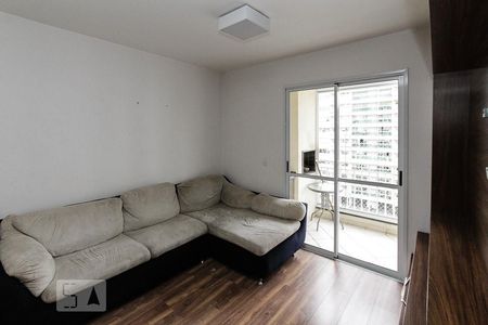 sala de apartamento para alugar com 3 quartos, 76m² em Vila Invernada, São Paulo