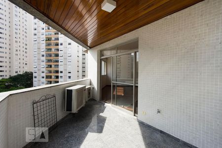 Apartamento à venda com 3 quartos, 244m² em Vila Uberabinha, São Paulo