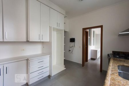 Apartamento à venda com 244m², 3 quartos e 3 vagas