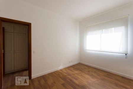 Apartamento à venda com 3 quartos, 244m² em Vila Uberabinha, São Paulo