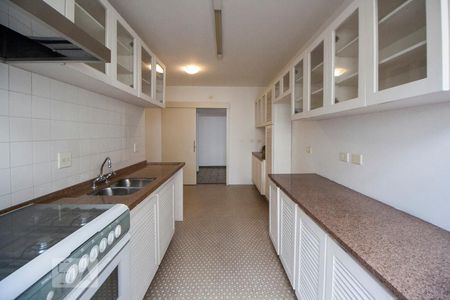 Apartamento para alugar com 240m², 3 quartos e 2 vagasCozinha
