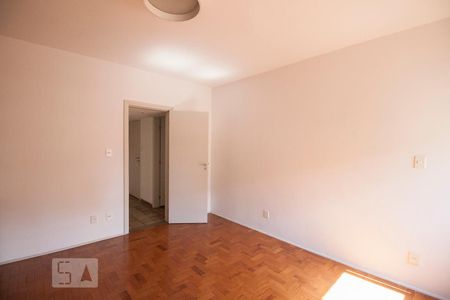 Apartamento para alugar com 240m², 3 quartos e 2 vagasQuarto 2