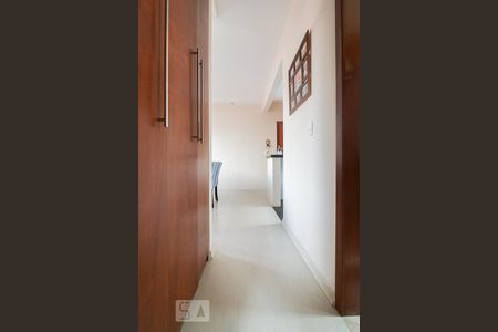 Corredor de apartamento à venda com 2 quartos, 120m² em Prado, Belo Horizonte