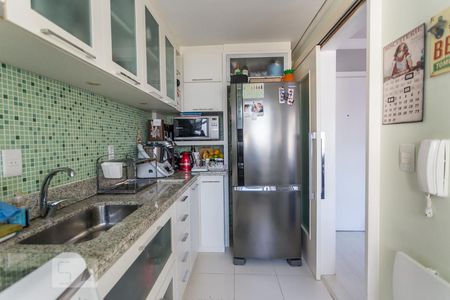 Cozinha de apartamento à venda com 1 quarto, 50m² em Cristal, Porto Alegre