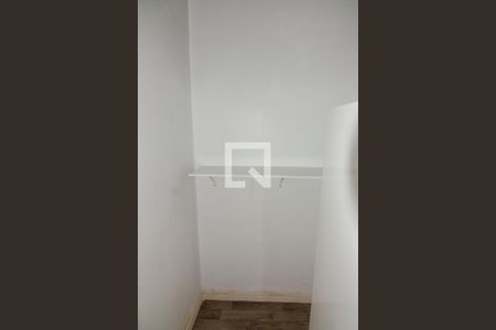 Apartamento para alugar com 75m², 2 quartos e sem vaga Apartamento para alugar com 75m², 2 quartos e sem vagaBanheiro de Serviço