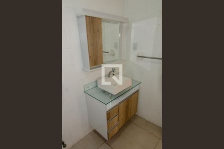 Banheiro de apartamento para alugar com 2 quartos, 75m² em Leme, Rio de Janeiro