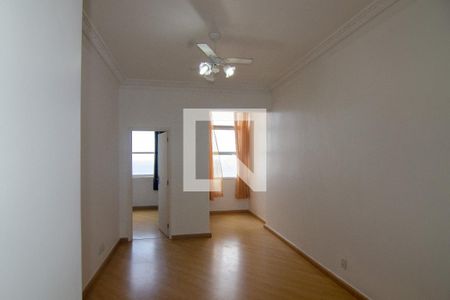 Apartamento para alugar com 75m², 2 quartos e sem vaga Apartamento para alugar com 75m², 2 quartos e sem vagaSala