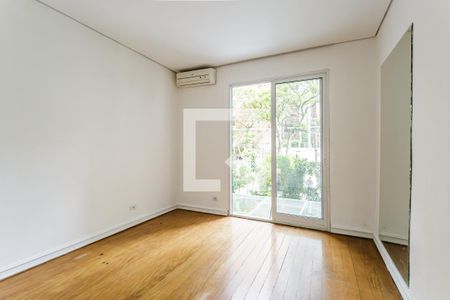 Quarto 1 de casa de condomínio para alugar com 2 quartos, 180m² em Chácara Itaim, São Paulo