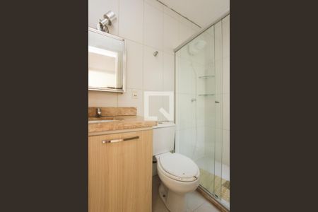 Banheiro de apartamento à venda com 1 quarto, 52m² em Protásio Alves, Porto Alegre