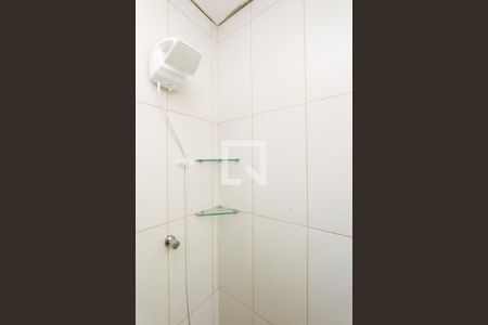 Banheiro de apartamento à venda com 1 quarto, 52m² em Protásio Alves, Porto Alegre