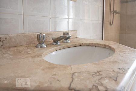 Apartamento para alugar com 73m², 3 quartos e 2 vagasBanheiro da suíte