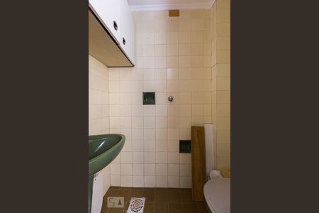 Apartamento para alugar com 75m², 2 quartos e sem vagaBanheiro auxiliar