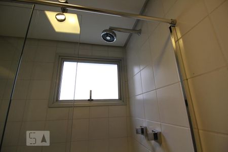 Apartamento à venda com 136m², 3 quartos e 3 vagasChuveiro