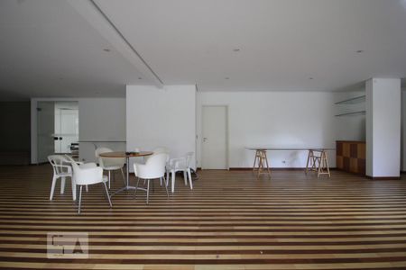 Apartamento à venda com 136m², 3 quartos e 3 vagasSalão de festas