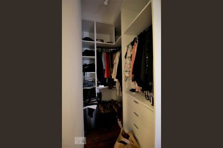 Apartamento à venda com 136m², 3 quartos e 3 vagasCloset