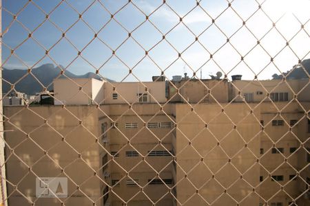 Vista sala de apartamento para alugar com 2 quartos, 70m² em Vila Isabel, Rio de Janeiro