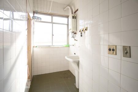 Apartamento para alugar com 70m², 2 quartos e 1 vagaÁrea de serviço