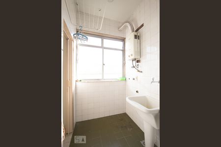 Apartamento para alugar com 70m², 2 quartos e 1 vagaÁrea de serviço