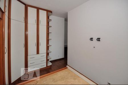 Quarto 1 de apartamento para alugar com 2 quartos, 54m² em Jacarepaguá, Rio de Janeiro