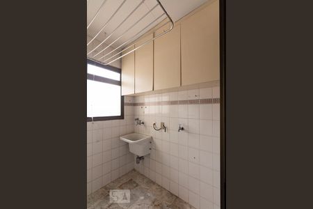 Apartamento à venda com 75m², 3 quartos e 2 vagasÁrea de serviço