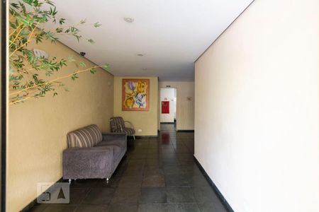 Apartamento à venda com 75m², 3 quartos e 2 vagasHall social