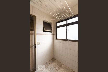 Apartamento à venda com 75m², 3 quartos e 2 vagasÁrea de serviço