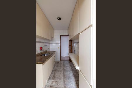 Apartamento à venda com 75m², 3 quartos e 2 vagasCozinha