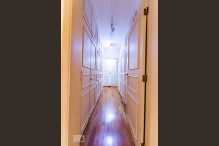 Apartamento à venda com 398m², 5 quartos e sem vagaCorredor Dormitórios