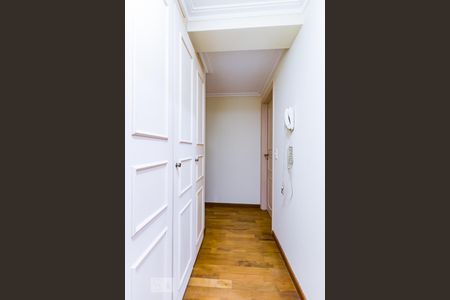 Apartamento à venda com 398m², 5 quartos e sem vagaCorredor Dormitórios - Lado Direito