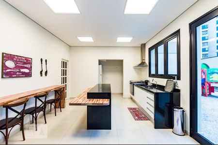 Apartamento à venda com 398m², 5 quartos e sem vagaÁrea Comum - Salão de Festa 