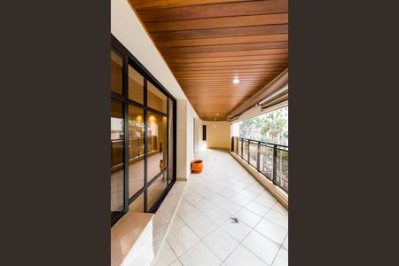 Varanda de apartamento à venda com 5 quartos, 398m² em Cambuí, Campinas