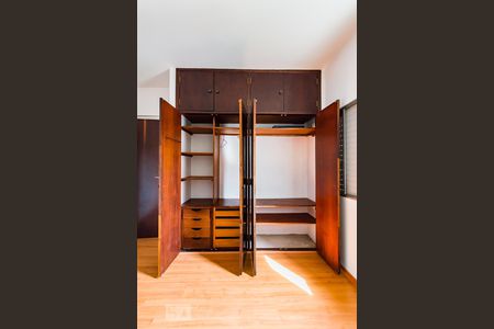 Quarto  de apartamento para alugar com 1 quarto, 66m² em Centro, Campinas