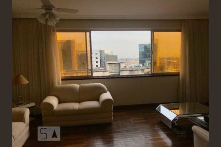 Sala de apartamento para alugar com 3 quartos, 108m² em Floresta, Porto Alegre