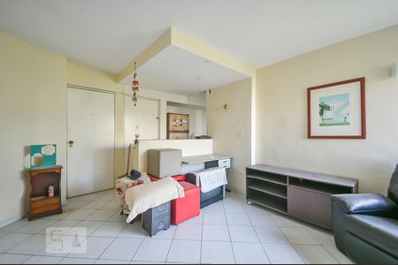Sala de apartamento para alugar com 3 quartos, 86m² em Jardim Parque Morumbi, São Paulo