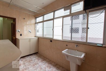 Apartamento à venda com 128m², 3 quartos e 2 vagasÁrea de serviço