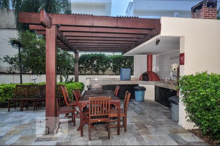 Apartamento à venda com 68m², 2 quartos e 1 vagaChurrasqueira