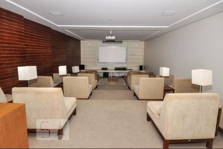 Apartamento à venda com 68m², 2 quartos e 1 vagaSala de Cinema