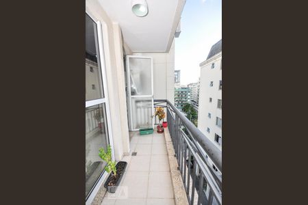 Apartamento à venda com 68m², 2 quartos e 1 vagaVaranda