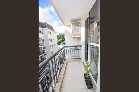 Apartamento à venda com 68m², 2 quartos e 1 vagaVaranda