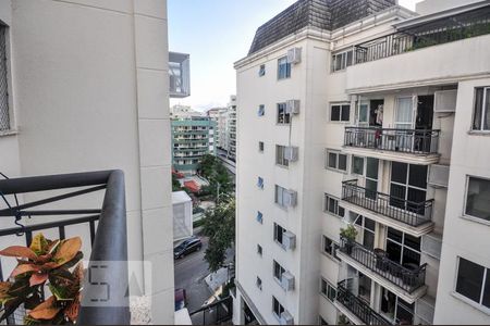 Apartamento à venda com 68m², 2 quartos e 1 vagaVaranda